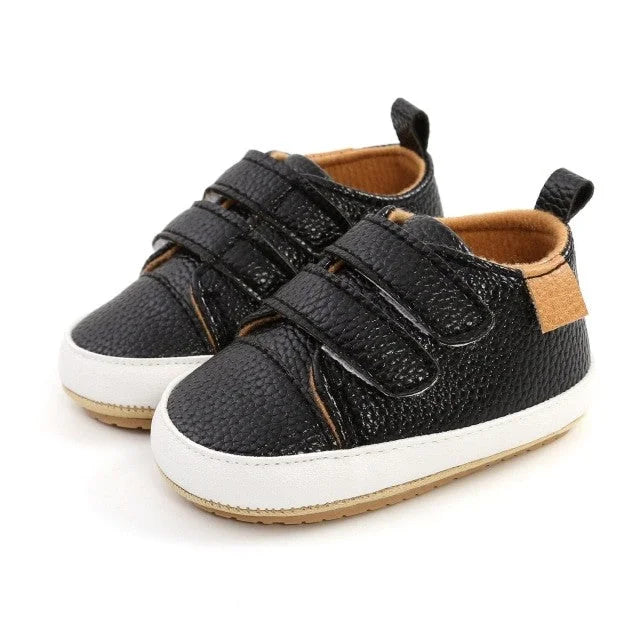 Chaussures en cuir premier pas bébé  coloris noir