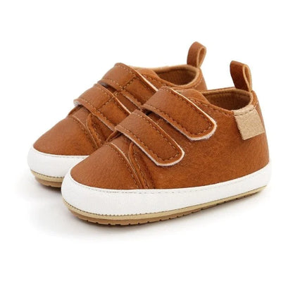 Chaussures en cuir premier pas bébé marron