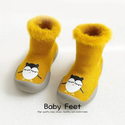Chaussons chaussettes Hiver pour bébé avec semelle antidérapante motif pingouin coloris moutarde