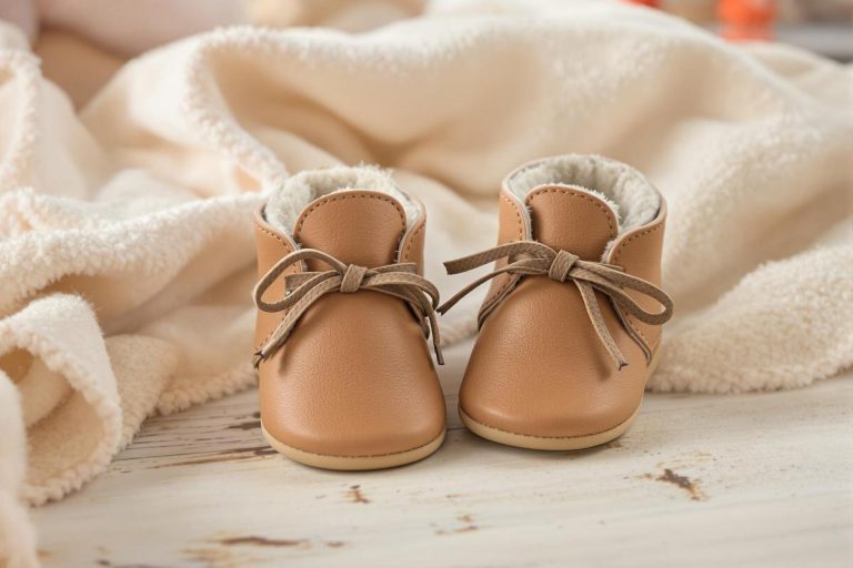Chaussons cuir fourrés bébé confort et chaleur.jpg